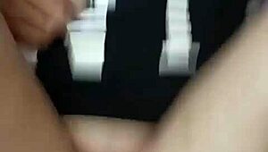 I'm bangin indonesian jilbab girl in her kontrakan damn