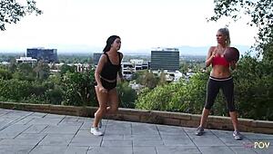 hey blondes, wanna coach with licking and fingering plays?!