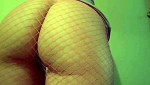 artemisia love bounce italian milf ass closeup fishnets horny?