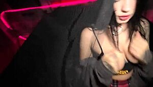 alt goth teen stretches her wet pussy and ass on taxi driver's monster cock