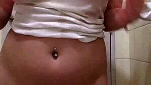 Hijastra Shows Padrastro Big White Saggy Tits And Wet Pussy In Bathroom Play