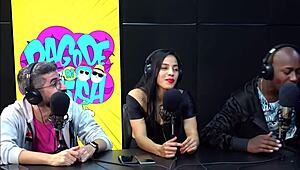 safada morena talks dirty with boyfriend while he fucks her brazilian ass 😈🔥