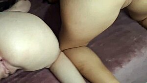 wanna see this real amateur threesome with two big-ass latinas till i cum on their asses?