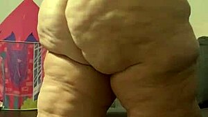 Irresistible BBW Big Ass Tempts Your Gaze