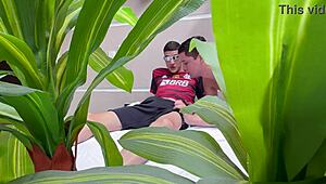 boyzinho ganhou minha pica inteira no cu de natal como pediu o safado