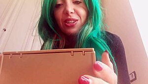 Sexy Giantess Craves Your Tiny Body!