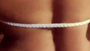 jovencita infiel... le encanta su dildo mientras el amante la graba en pov doggystyle con monster cock