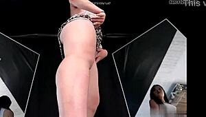 oh damn this chinese milf model's sexy dance angle is too hot... kills me