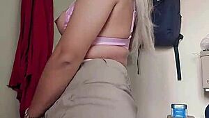 damn rica that rosadita ass got me hard af 😍🍑 wanna pound her now
