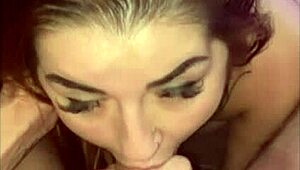 famosa da net mama malu paz chupando e fodendo pauzudo como ninguem com tetas grandes