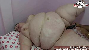 extrem fette lesben hausfrauen tryin to fuck that ugly one so bad