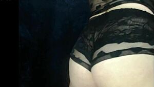 hey check out this wild booty shaking live on chaturbate right now