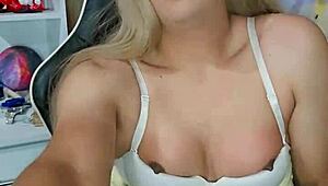 mmm that transsexual mona's rich cum tastes so damn good 😋💦🍆