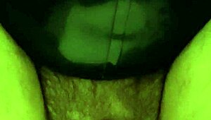 latexi69 teases tight ass with buttplug in shiny latex close up