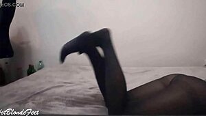 Her sexy legs in leggings drive me wild - Miley Grey