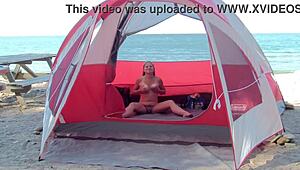 Housewife milf wants those beach guys! 😈🏖️