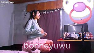 Bonneyuwu puts on sexy skirt show with dildo toys
