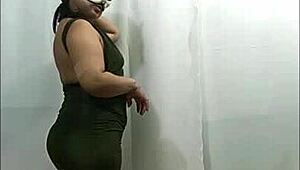 getting ready for livestream in this tight dress wanna watch me live damaslatinasnet