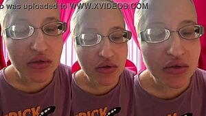 she pops those bubblegum bubbles super close for asmr headphone vibes