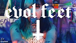 i train you with bratty footjobs and toe sucking worship