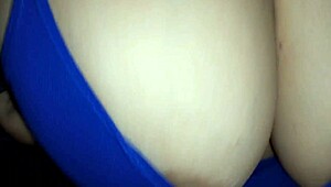 estoy tan caliente con mi culo gordo moviendose quiero verga follame ya zorra latina madura!!