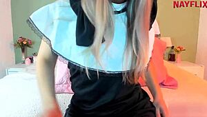 deus abençoe minha punheta com essa novinha rebelde guiando