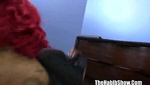 whoa laylared stuffs that huge dildo deep in her ebony ghetto pussy 🍆💦