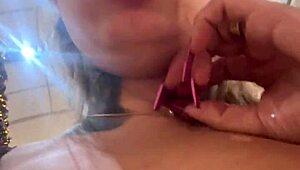 fingering my wet pussy with vibrator in public mall bathroom i squirt everywhere!!