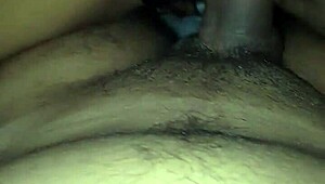 whoa check her piloneando that tight pussy riding hard af