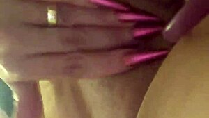 fingering my wet pussy with vibrator in public mall bathroom i squirt everywhere!!