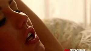 hot milf shows teen 18+ how to lick pussy right in lesbian lesson