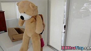 Shlong Jerk-Off Makes Petite 18+ Teen Squirm Hard!!