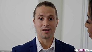 Daya Knight Gogo Fukme Bounces Big Booty on Cock in Ebony Bonanza