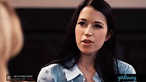 busty lesbo dives tongue deep in my wet pussy lips