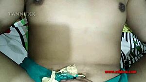 closeup desi girlfriend's pussy takes boyfriend's pounding doggystyle