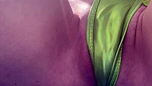 Italian milf flaunts tight shaved pussy closeup at miami public beach