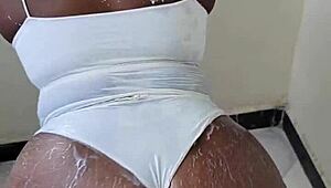 Madam Apple Bottom 52's Loud Ass Clapping Triggers Man's No-Sex Nut