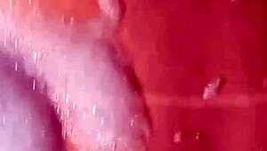 泡沫浴后大鸡巴猛干小穴 CUM SHOWER IN HER TIGHT PUSSY!