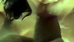 泡沫浴后大鸡巴猛干小穴 CUM SHOWER IN HER TIGHT PUSSY!