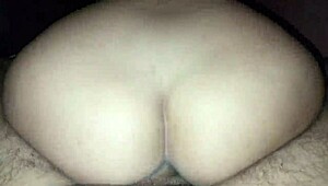 me encanta rebotar mi culo gordo en esta verga enorme y dura por detras uff