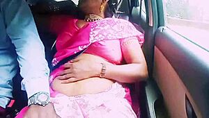 Indian housewife saree hikes for boyfriend's dirty car sex talk