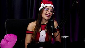 Tutustui swinger-kotiin, nautti bdsm:tä pissaleikkeineen ja dp:tä pilluun kahdella kyrvällä? Alie virallisella sheer redillä