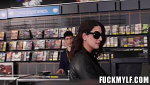 WOW sarah arabic's big tits and ass get pounded by nick strokes in reality