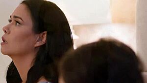 Fiică vitregă lezbi facesitting pe țâțe mari mame vitrege asiatice muie pizdă