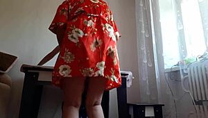 Girlfriend Shops as Mommy Fucks Me Loudly and Passionately!