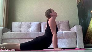 early morning yoga turns into solo pussy vibrator play 😘🌅