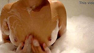 Cute Thai Girl First Amateur Fuck