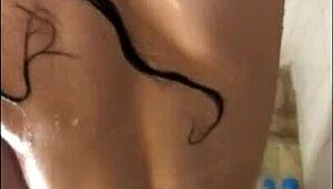 i devoured my girlfriend's hot pussy in shower homemade cum mouth explosion