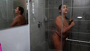 Join Giuliana Big's Hot Shower Big Pussy Toy Play