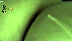 quer ver essa vadia cavalgando gostoso sem parar no pauzão até gozar forte?